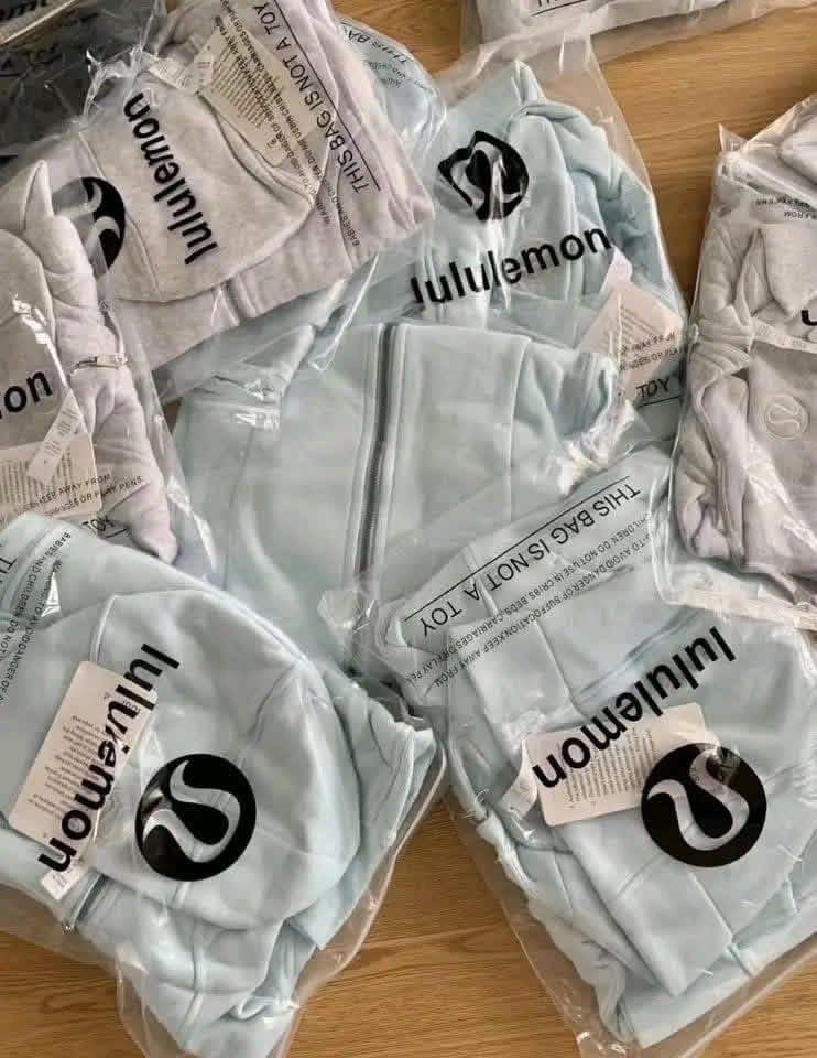 marca de ropa deportiva lululemon