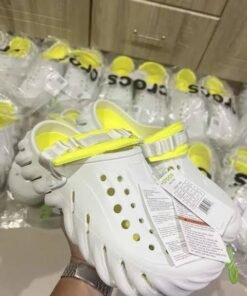 zapatos crocs para mujer​