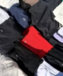 Compra ropa de Alo Yoga en México.